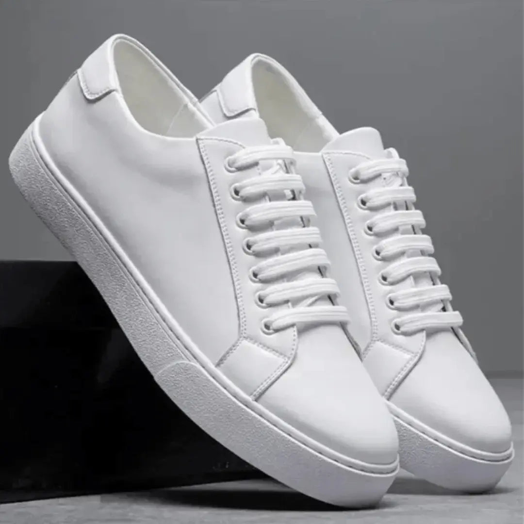 Lavskåret Læder Platform Sneakers med Snørebånd | Minimalistisk Hverdagssko