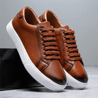 Lavskåret Læder Platform Sneakers med Snørebånd | Minimalistisk Hverdagssko