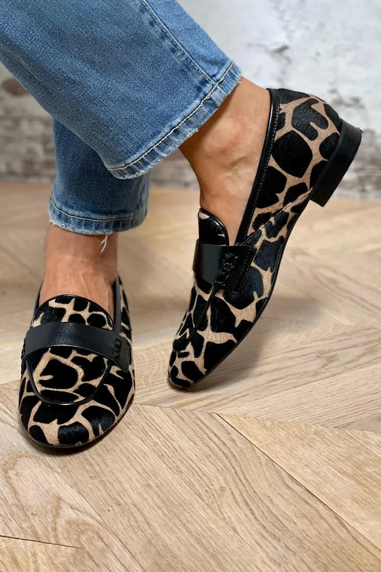 Dyreprint Loafer med Guldhardware | Hårlæder Slip-On Sko til Hverdag & Kontor