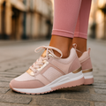 Dame Sneakers med Skjult Kilehæl | Elegant Hverdagsbrug — Læder Perforeret Panel