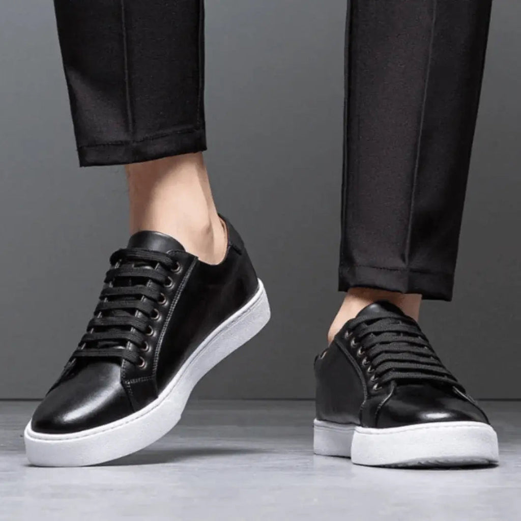 Lavskåret Læder Platform Sneakers med Snørebånd | Minimalistisk Hverdagssko