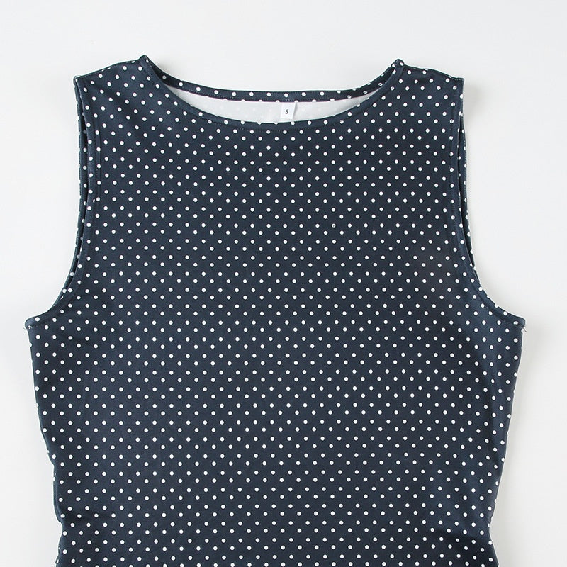 Kvinders ærmeløs polka dot mini kjole med tætsiddende talje