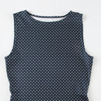 Kvinders ærmeløs polka dot mini kjole med tætsiddende talje