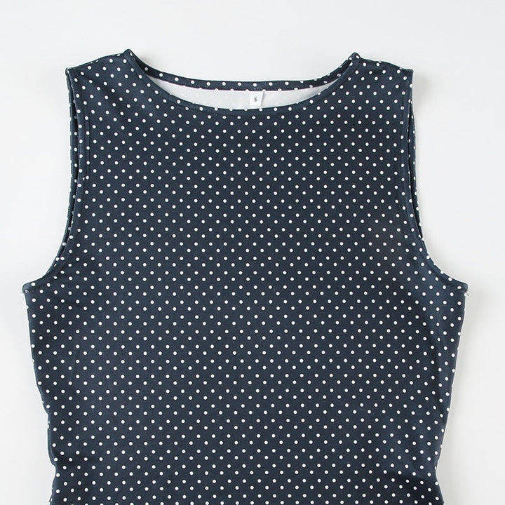 Kvinders ærmeløs polka dot mini kjole med tætsiddende talje