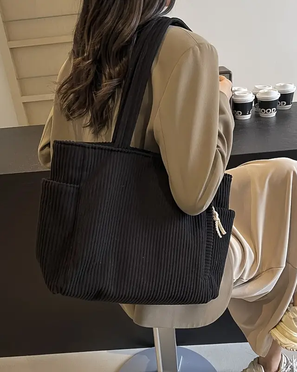 Ribbet Tote Bag med Snøredetalje | Hverdagstaske til Kvinder