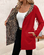 Slåom frakke med leopardprint til damer – chic og dristig