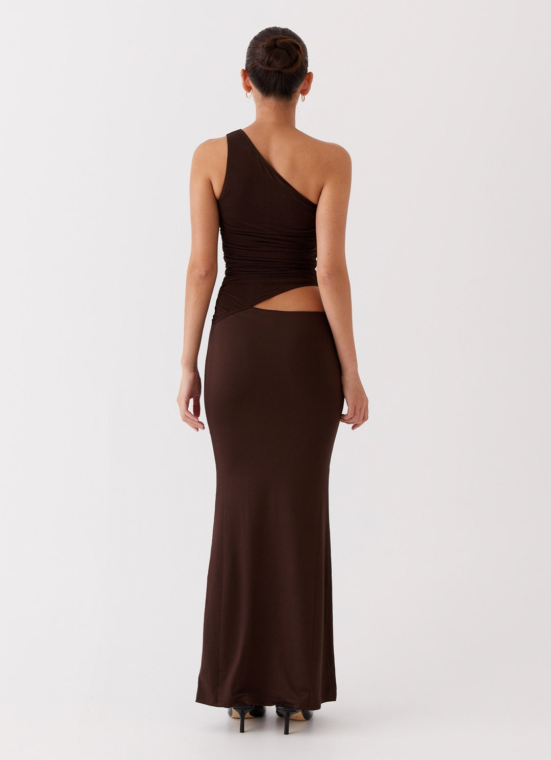 Lang One-Shoulder Maxi Kjole med Cut-Out | Dimissions- & Sommerkjole