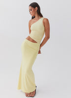 Lang One-Shoulder Maxi Kjole med Cut-Out | Dimissions- & Sommerkjole