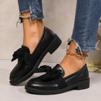 Loafers Dame med Sløjfe – Feminine Slip-On Sko i Lak & Mat