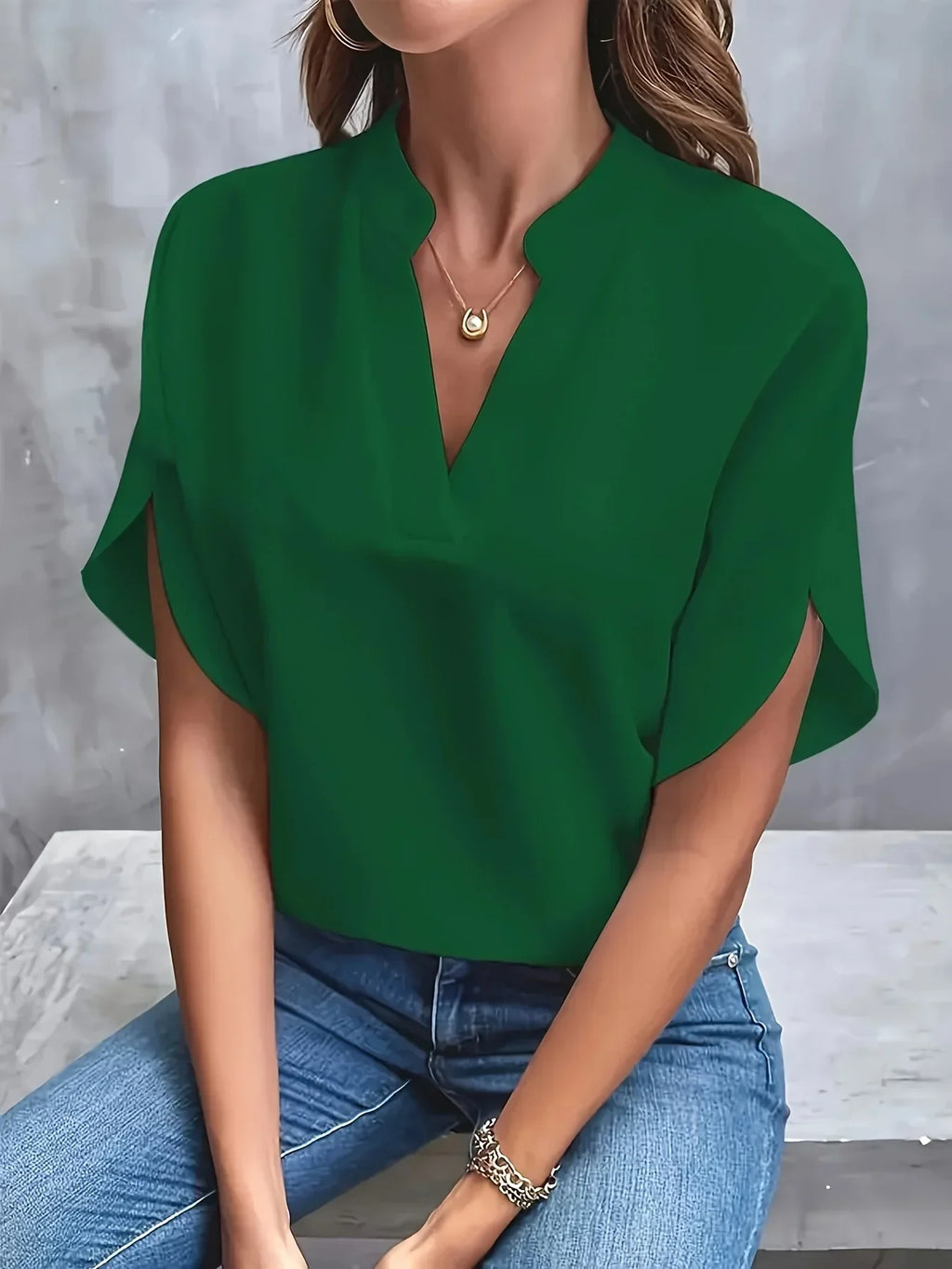Thalia | Sofistikeret Bluse med Skræddersyet Design