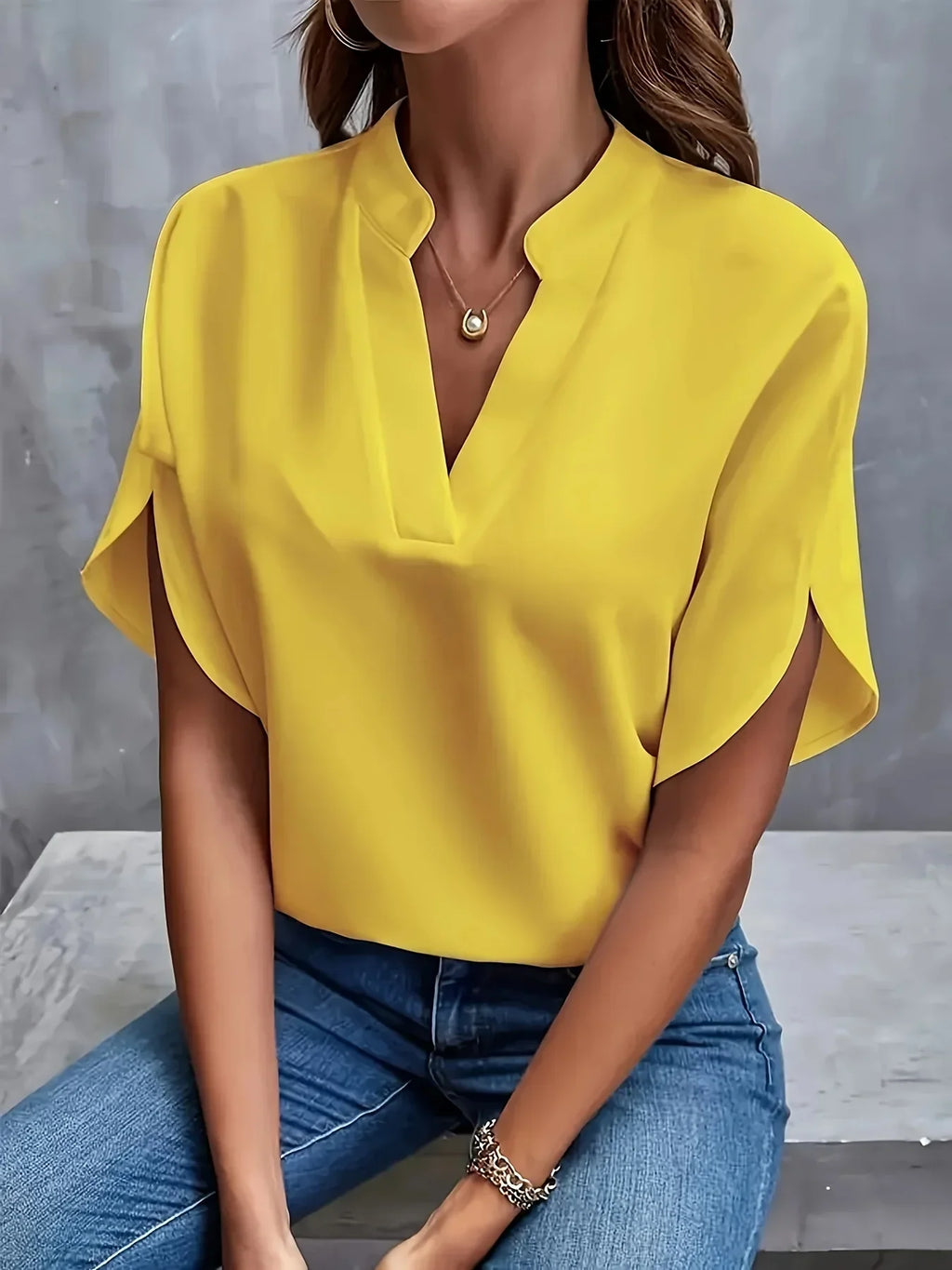 Thalia | Sofistikeret Bluse med Skræddersyet Design