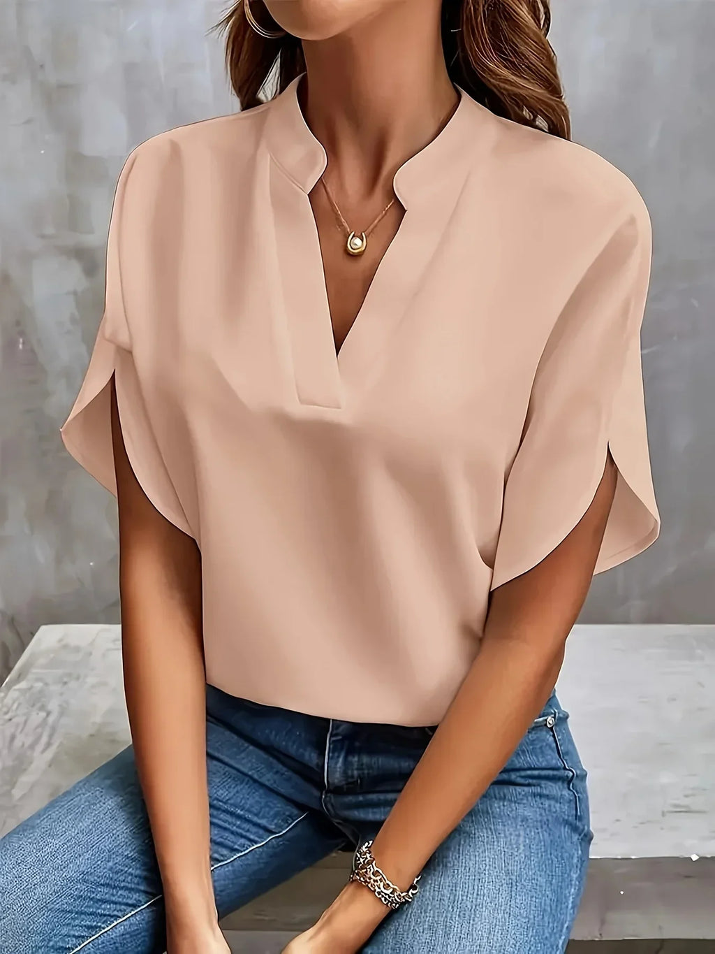 Thalia | Sofistikeret Bluse med Skræddersyet Design