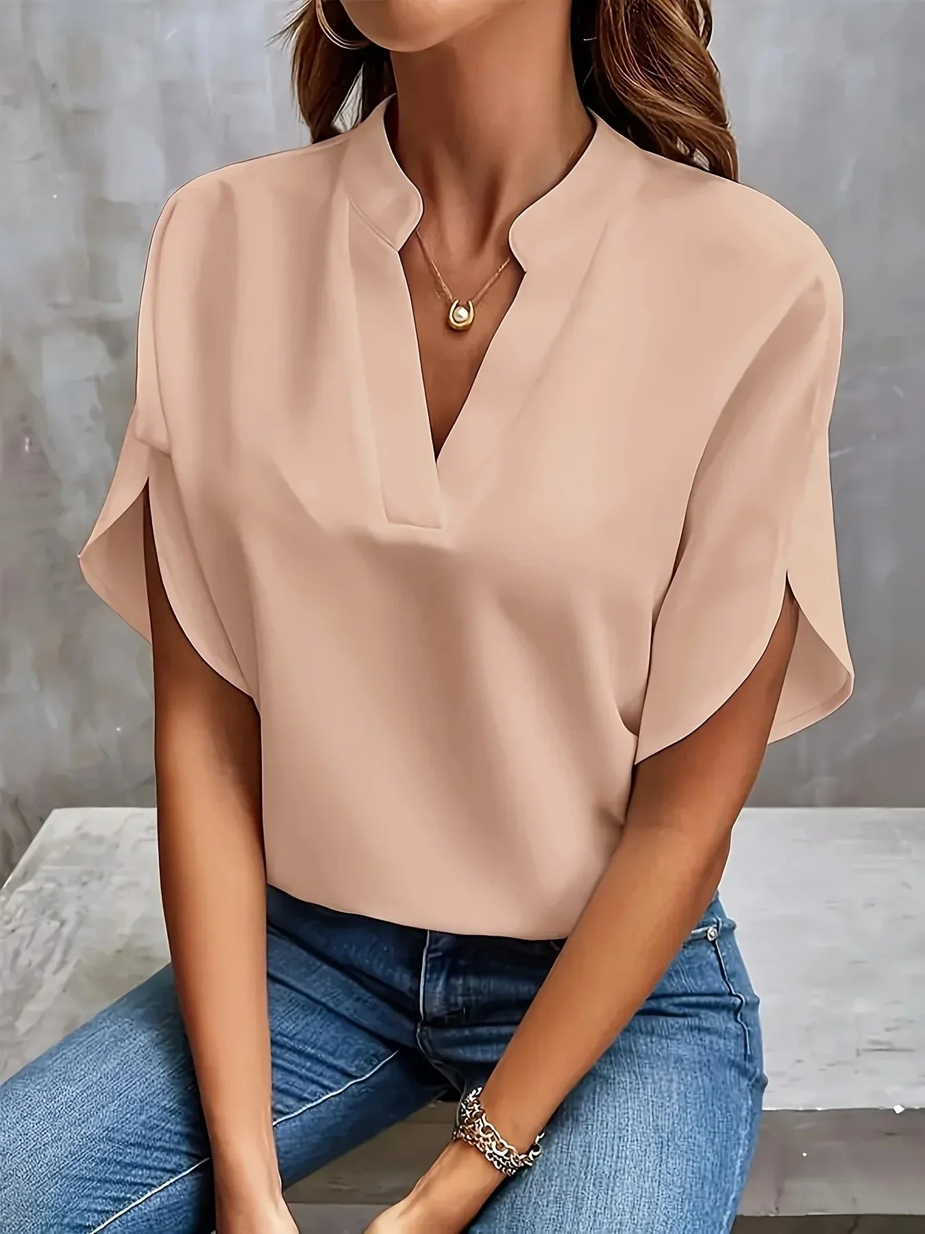 Thalia | Sofistikeret Bluse med Skræddersyet Design