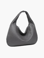 Stor Vævet Skuldertaske til Kvinder | Blødt Slouchy Design