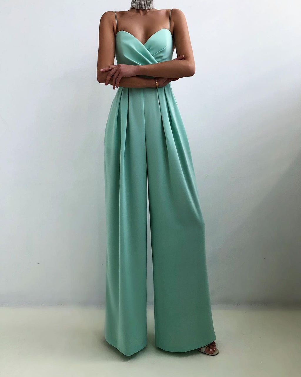 Dame Sexy Stropper Jumpsuit — Feminin & Flatterende