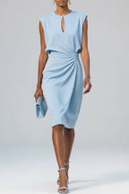 Kvinders Keyhole Hals Midi Cocktailkjole – Elegant Rynket Talje Design