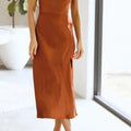 Kvinders Slip Dress – Midi Længde med Minimalistisk Silhuet