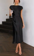 Kvinders Slip Dress – Midi Længde med Minimalistisk Silhuet