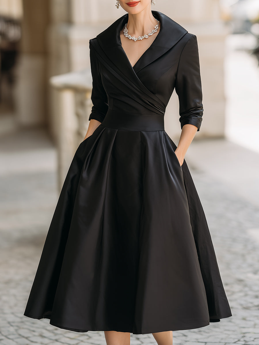 Dimissions Kjole | Elegant Midi Kjole med Wrap Krave & Plisseret A-Linje Skørt