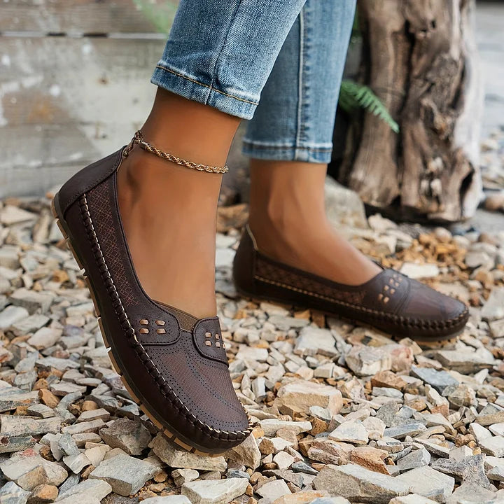 Stilfulde Ortopædiske Sko Dame | Komfort Slip-On Fladsko med Perforeret Design