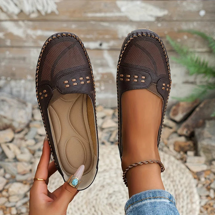 Stilfulde Ortopædiske Sko Dame | Komfort Slip-On Fladsko med Perforeret Design