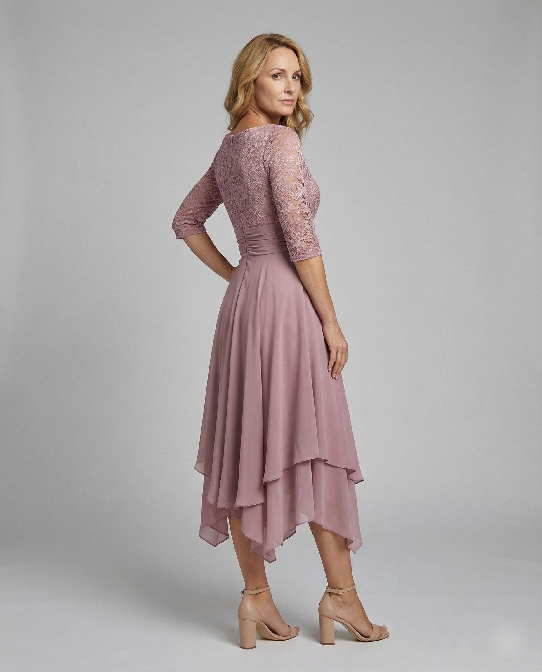 Midi Kjole med Blonde & Chiffon Slæbeskørt | Dimissions- & Bryllupsgæstkjole
